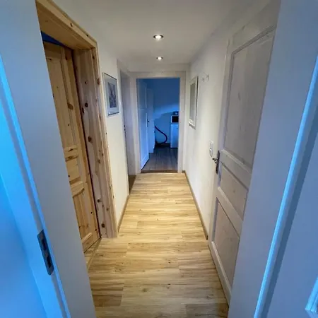 Arnold Apartment *